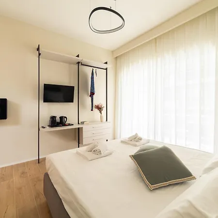 Camira Apulian
